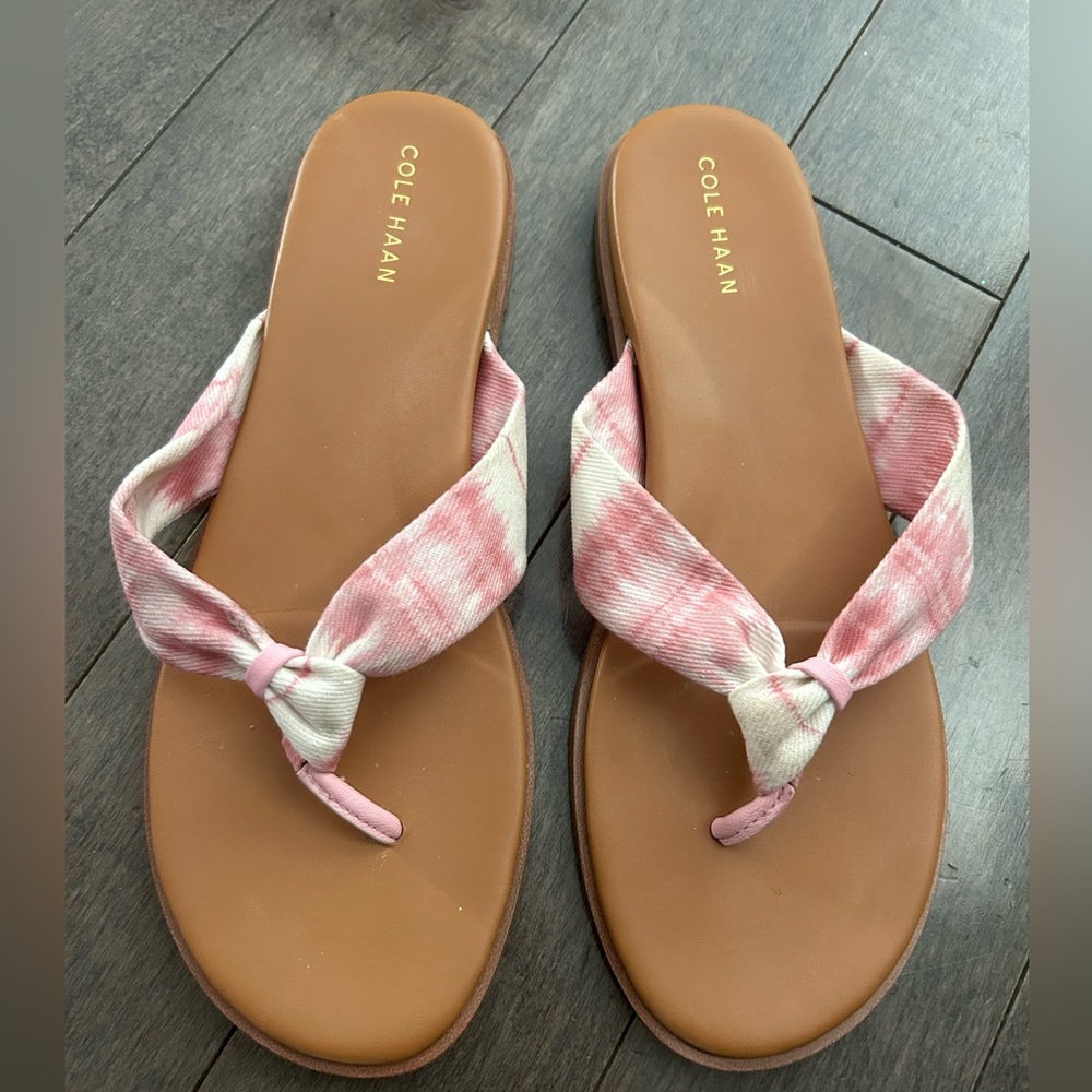 Cole Haan women’s Fiona thong sandal